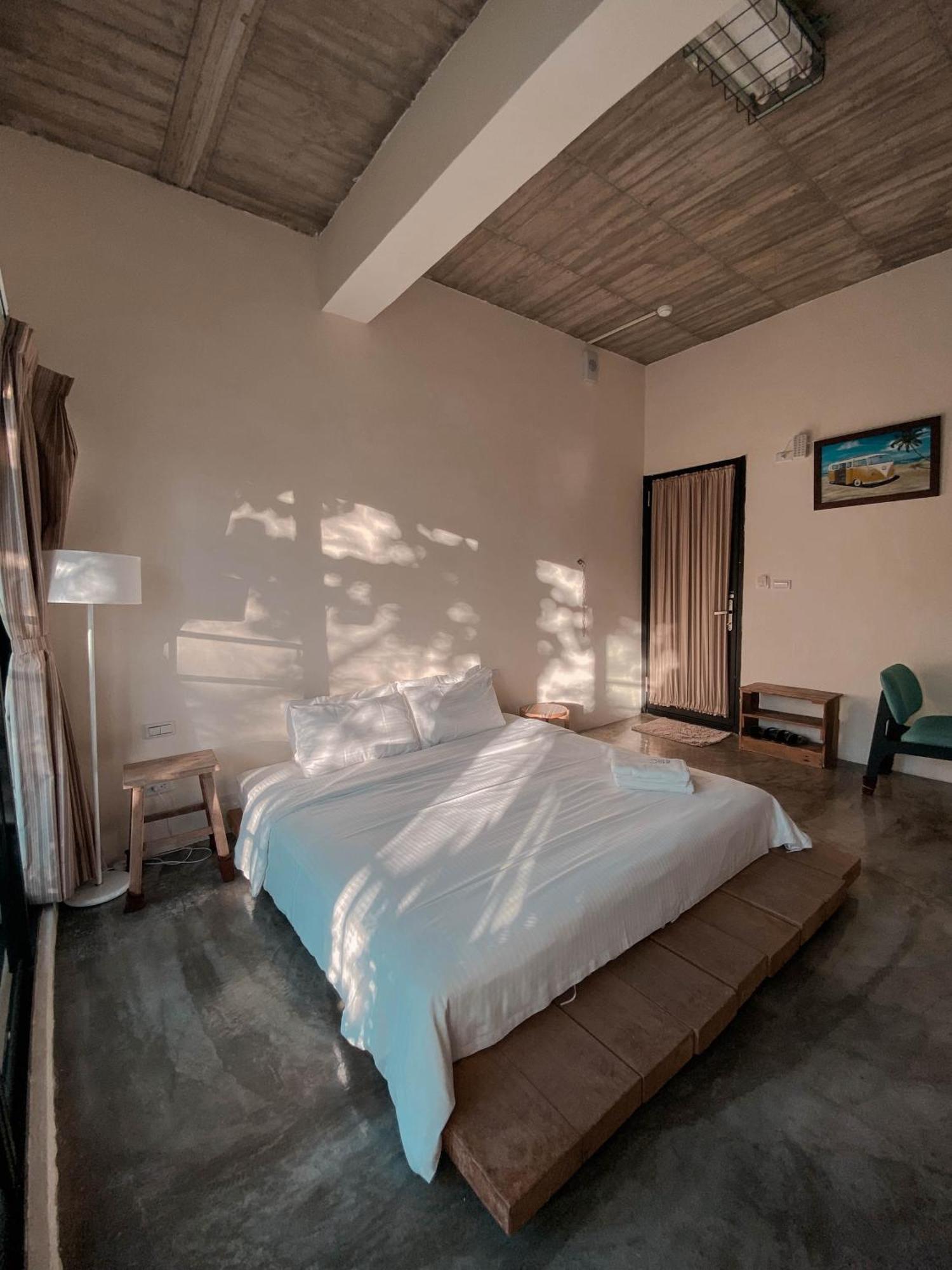 Lugo Hotel Manzhou Esterno foto